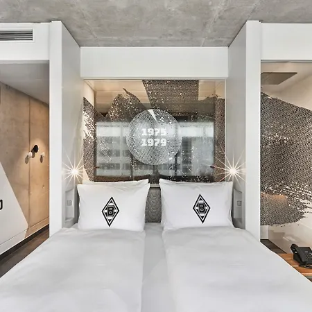 H4 Im Borussia-park 4*