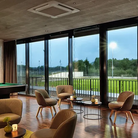 Hotel H4 Im Borussia-park 4*
