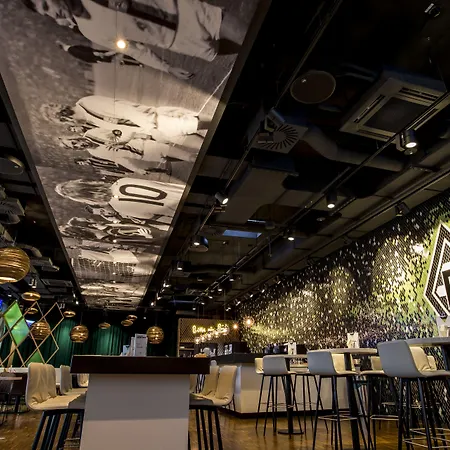 H4 Im Borussia-park Отель 4*