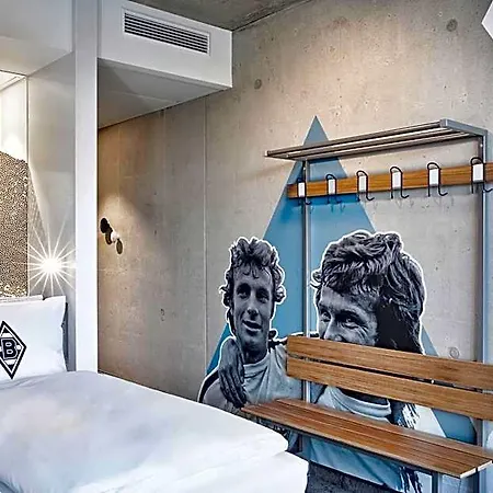 H4 Im Borussia-park מלון 4*