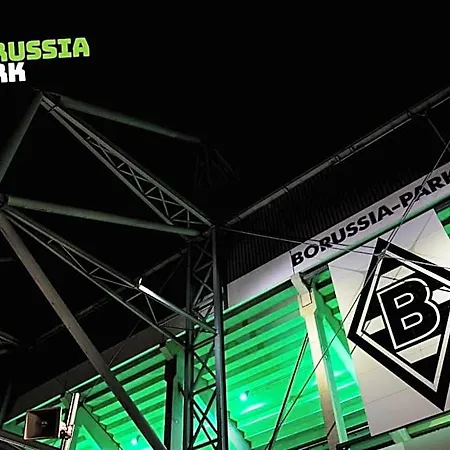 H4 Im Borussia-park מלון