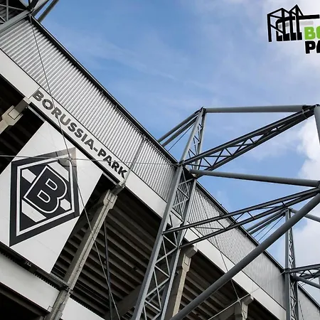 H4 Im Borussia-park Отель