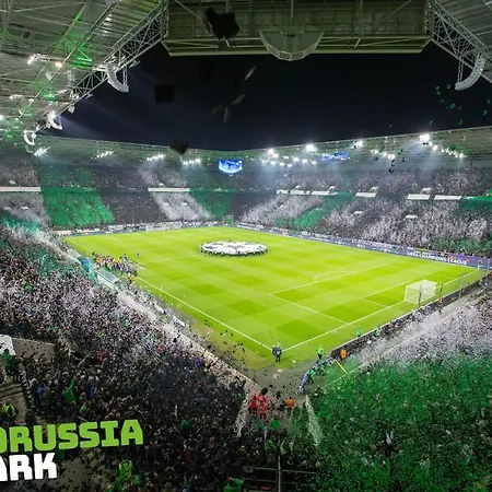 H4 Im Borussia-park Отель 4*