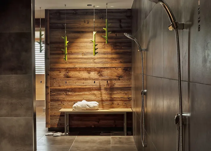 H4 Im Borussia-park 4*