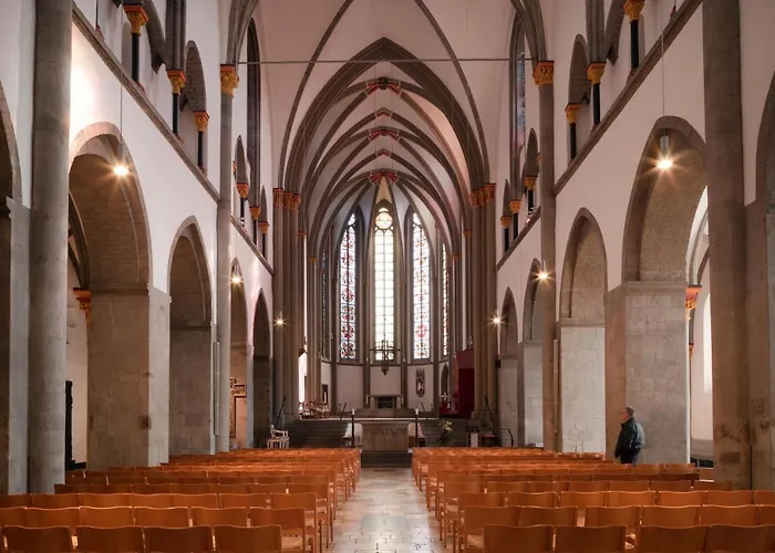 מלון H4 Im Borussia-park 4*